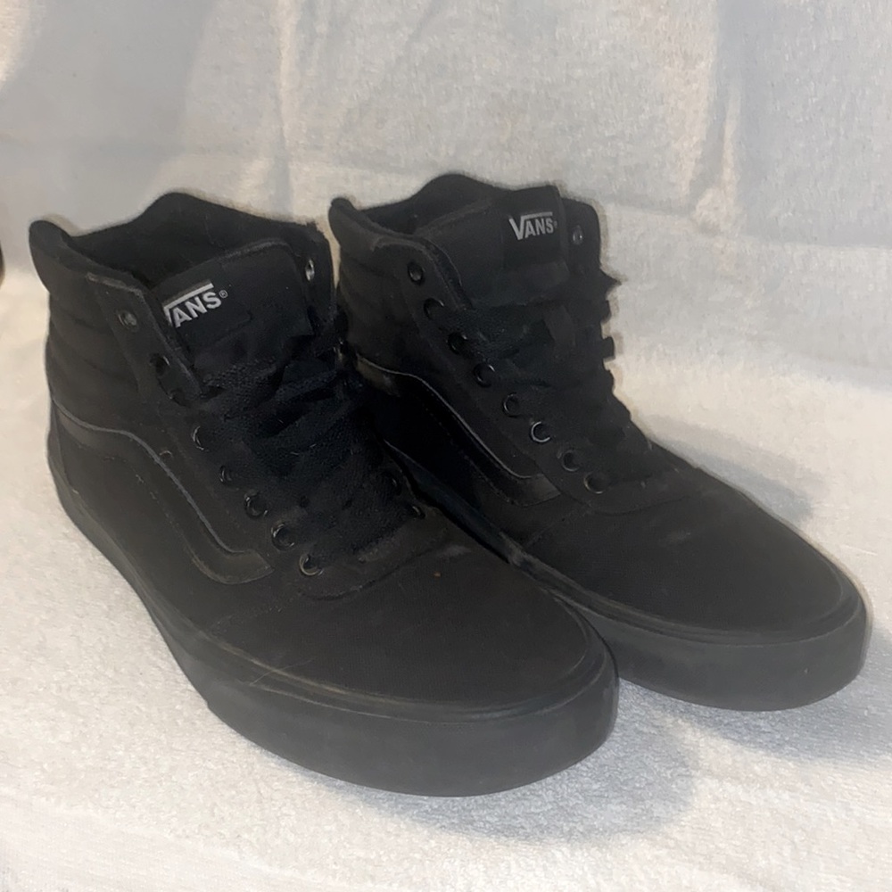VANS - Men’s Hightop Vans